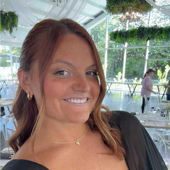 Meet your Posher, Kylie - Picture 1 of 1